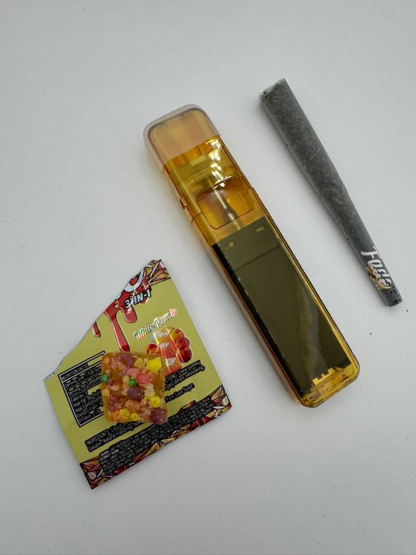 Fade Disposable 2G 3 in 1 Gummy + Pre roll Fade Disposable 2G 3 in 1 Gummy + Pre roll